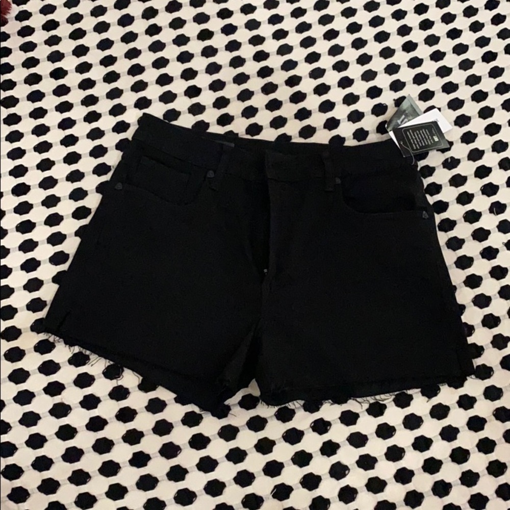 KUT high rise shorts😎🖤